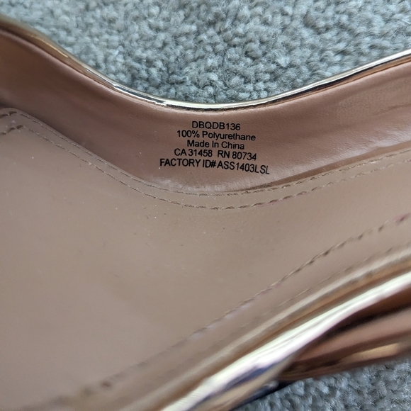 BCBG Maxazria Prue Metallic Leather Pumps size EU 36 - Picture 9 of 9